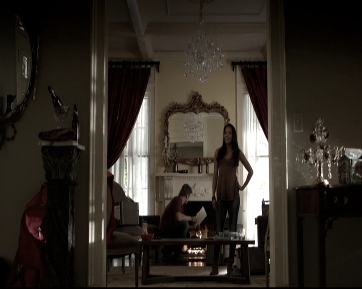 VampireDiariesWorld-dot-nl_6x09IAlone0337.jpg