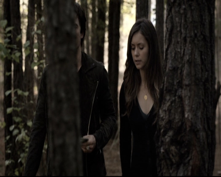 VampireDiariesWorld-dot-nl_6x09IAlone0381.jpg