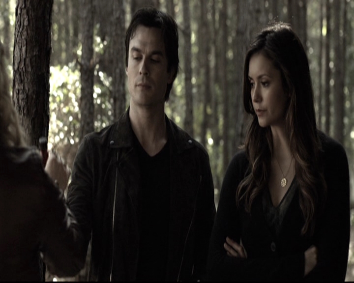 VampireDiariesWorld-dot-nl_6x09IAlone0401.jpg