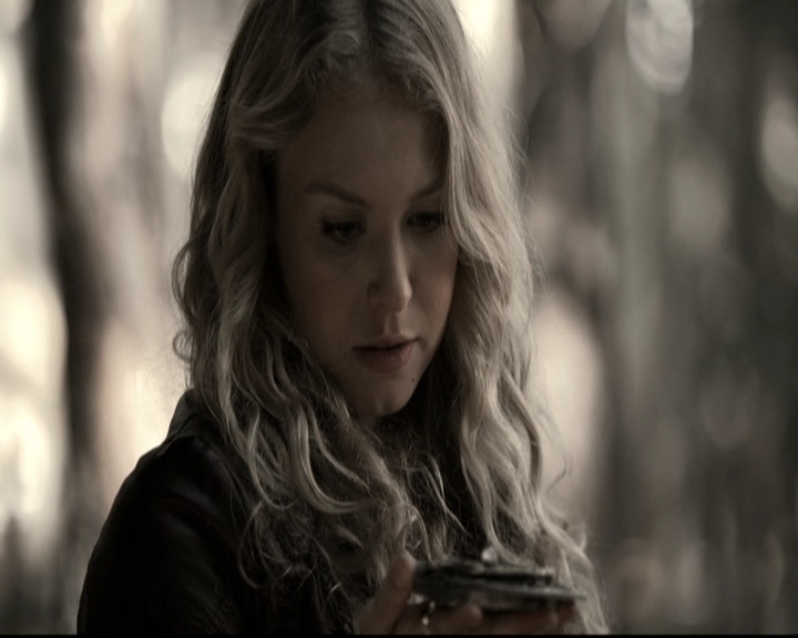 VampireDiariesWorld-dot-nl_6x09IAlone0409.jpg