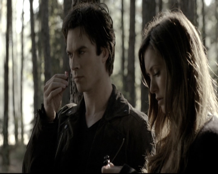 VampireDiariesWorld-dot-nl_6x09IAlone0443.jpg