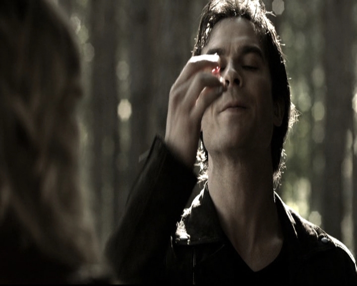 VampireDiariesWorld-dot-nl_6x09IAlone0449.jpg