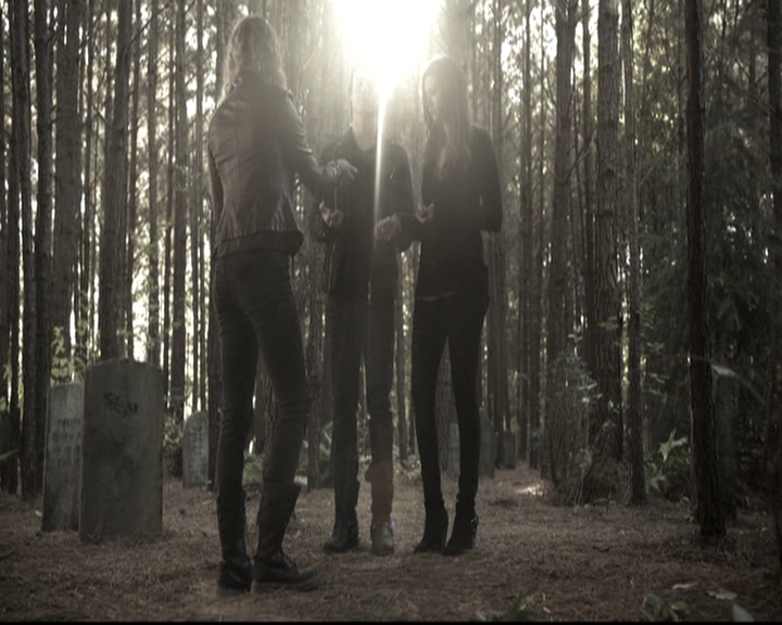 VampireDiariesWorld-dot-nl_6x09IAlone0455.jpg