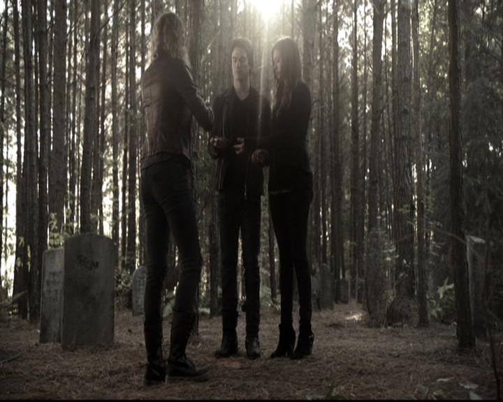 VampireDiariesWorld-dot-nl_6x09IAlone0457.jpg