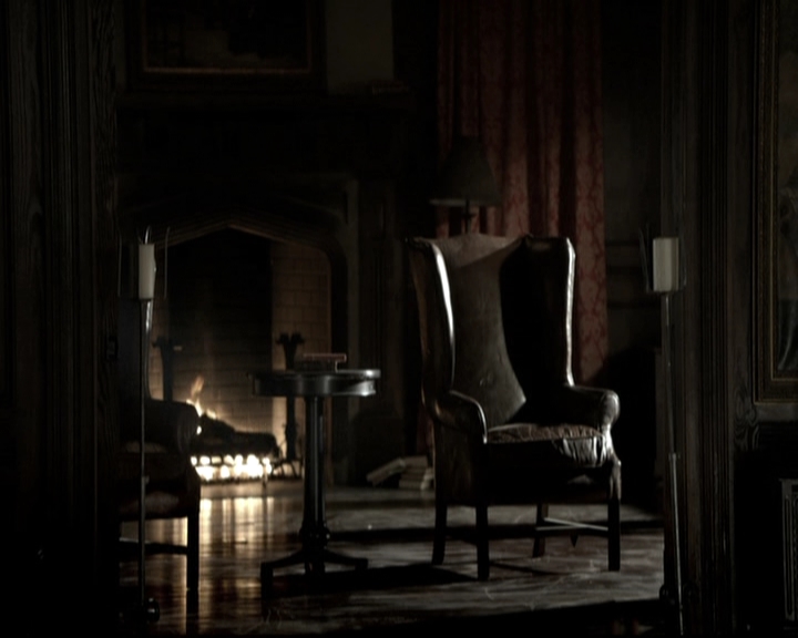 VampireDiariesWorld-dot-nl_6x09IAlone0616.jpg