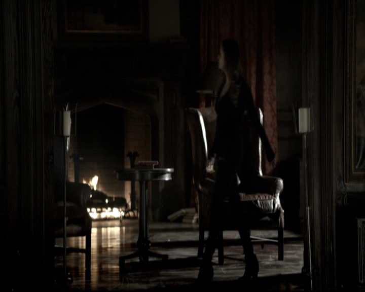 VampireDiariesWorld-dot-nl_6x09IAlone0617.jpg