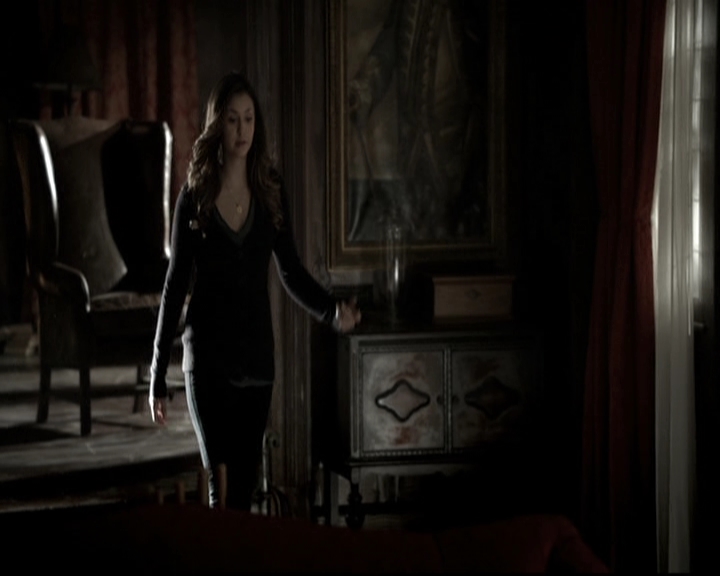 VampireDiariesWorld-dot-nl_6x09IAlone0623.jpg