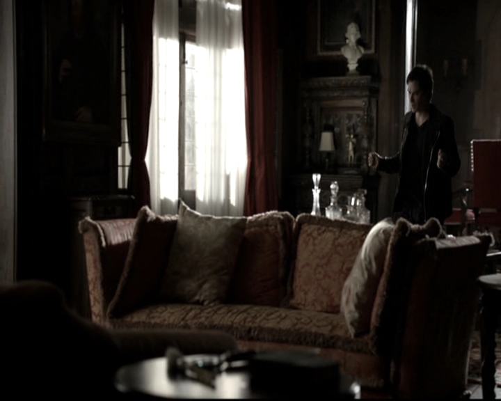 VampireDiariesWorld-dot-nl_6x09IAlone0625.jpg