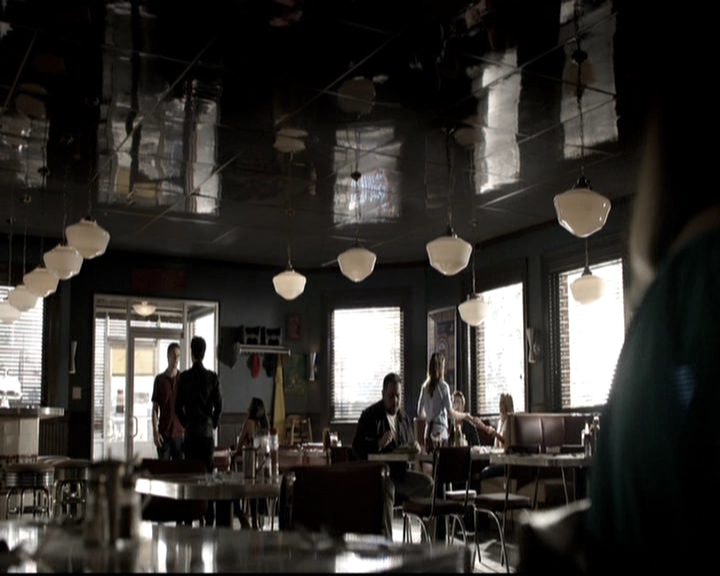 VampireDiariesWorld-dot-nl_6x09IAlone0704.jpg