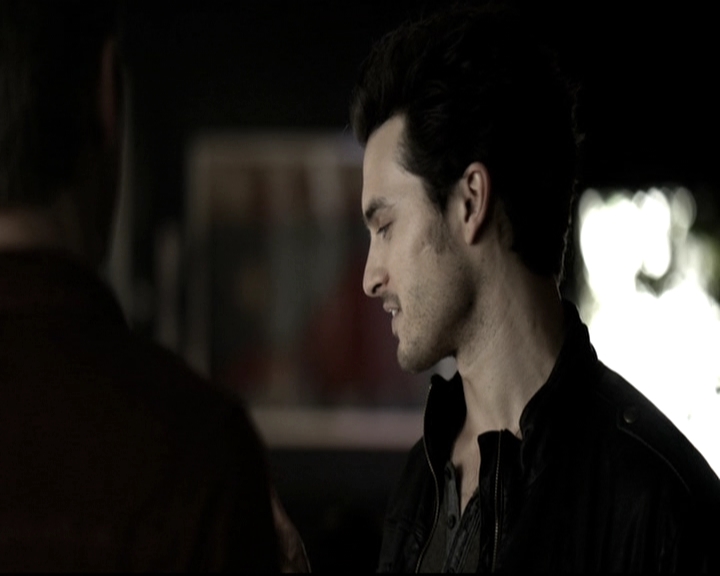 VampireDiariesWorld-dot-nl_6x09IAlone0721.jpg