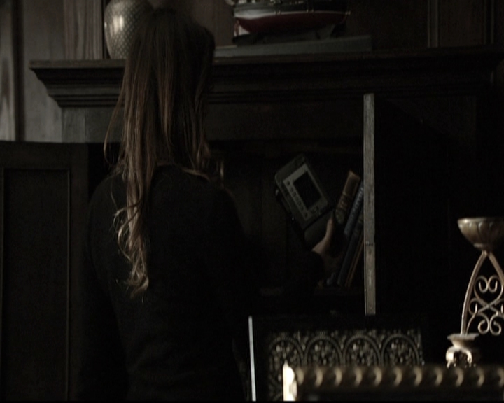 VampireDiariesWorld-dot-nl_6x09IAlone0765.jpg