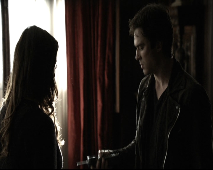 VampireDiariesWorld-dot-nl_6x09IAlone0811.jpg