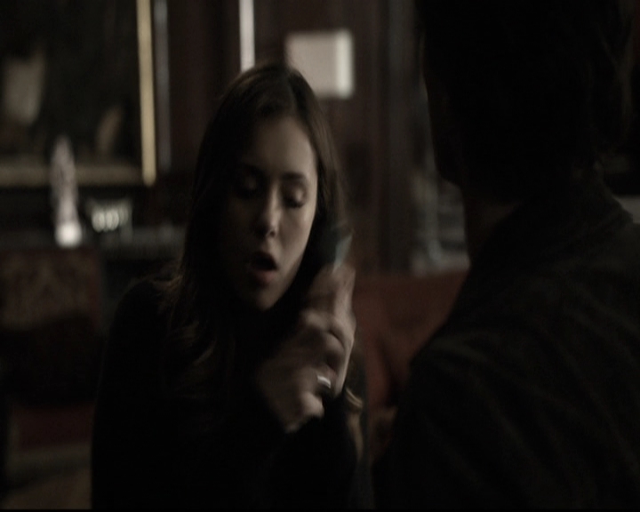 VampireDiariesWorld-dot-nl_6x09IAlone0821.jpg