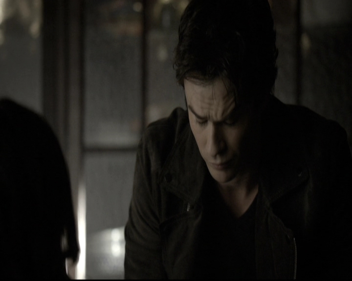 VampireDiariesWorld-dot-nl_6x09IAlone0910.jpg