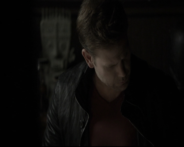 VampireDiariesWorld-dot-nl_6x09IAlone0962.jpg