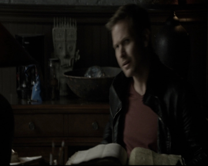 VampireDiariesWorld-dot-nl_6x09IAlone0982.jpg