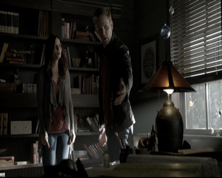 VampireDiariesWorld-dot-nl_6x09IAlone0997.jpg