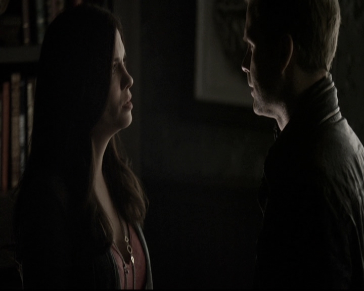 VampireDiariesWorld-dot-nl_6x09IAlone1009.jpg