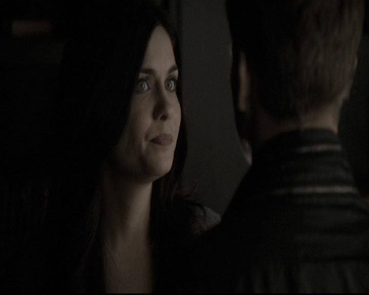 VampireDiariesWorld-dot-nl_6x09IAlone1036.jpg