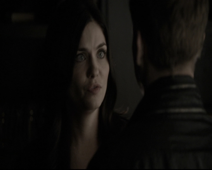 VampireDiariesWorld-dot-nl_6x09IAlone1038.jpg