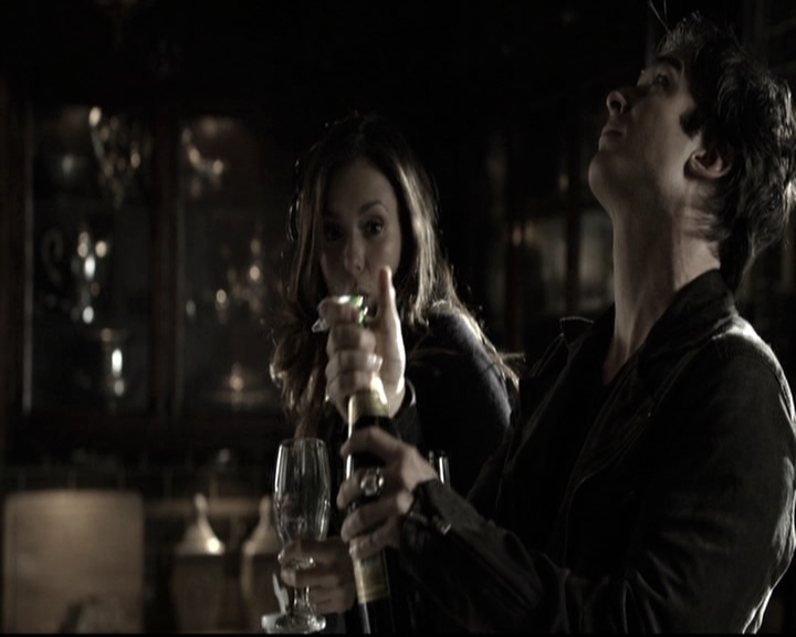 VampireDiariesWorld-dot-nl_6x09IAlone1045.jpg