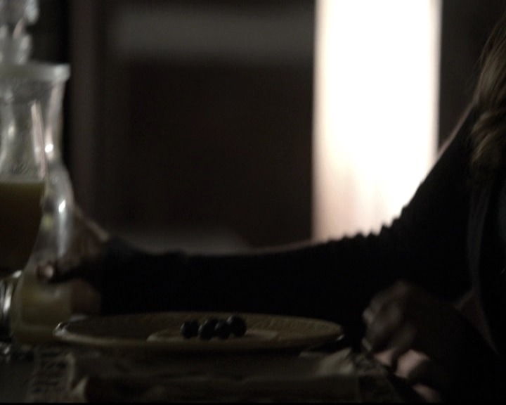 VampireDiariesWorld-dot-nl_6x09IAlone1051.jpg