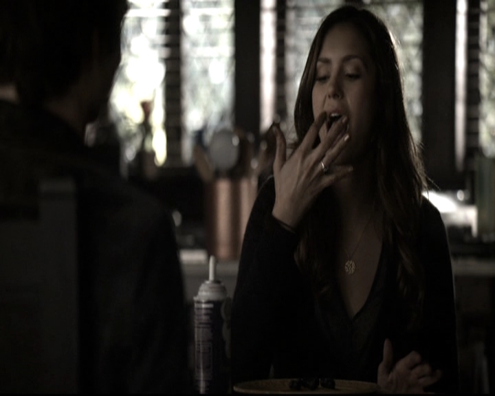 VampireDiariesWorld-dot-nl_6x09IAlone1060.jpg