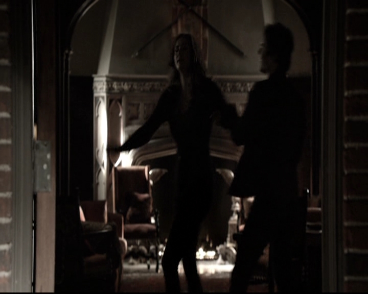 VampireDiariesWorld-dot-nl_6x09IAlone1159.jpg