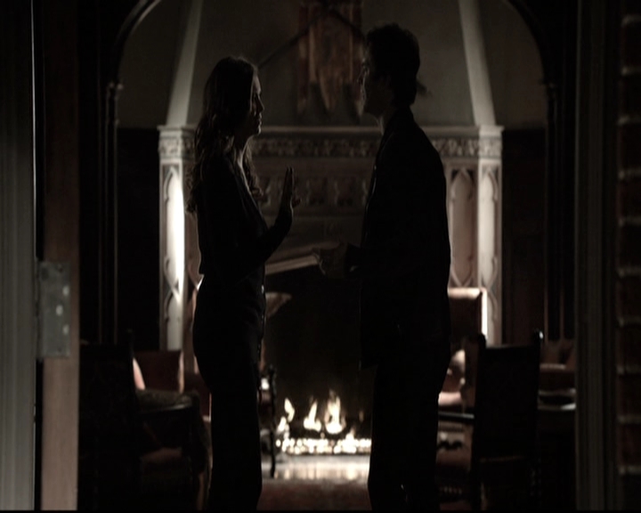 VampireDiariesWorld-dot-nl_6x09IAlone1161.jpg