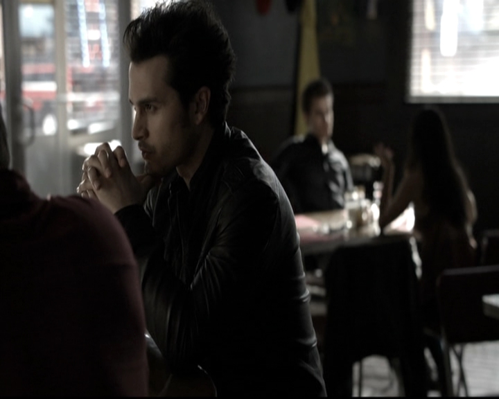 VampireDiariesWorld-dot-nl_6x09IAlone1190.jpg