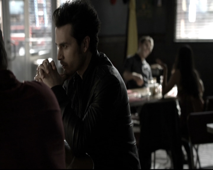 VampireDiariesWorld-dot-nl_6x09IAlone1191.jpg