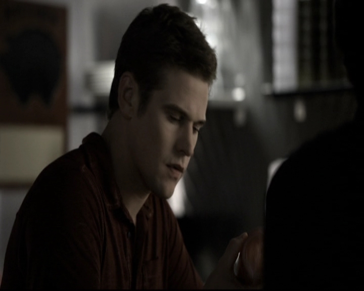 VampireDiariesWorld-dot-nl_6x09IAlone1192.jpg