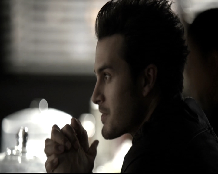 VampireDiariesWorld-dot-nl_6x09IAlone1195.jpg