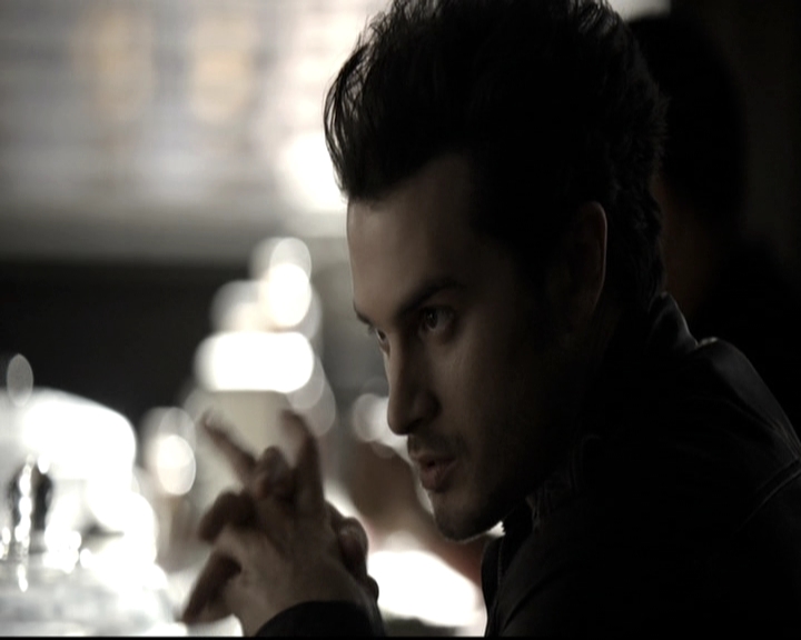 VampireDiariesWorld-dot-nl_6x09IAlone1206.jpg