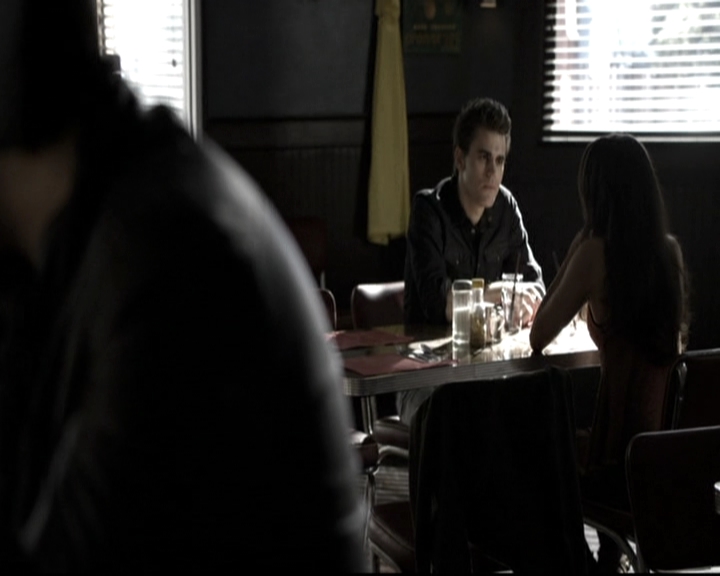 VampireDiariesWorld-dot-nl_6x09IAlone1211.jpg