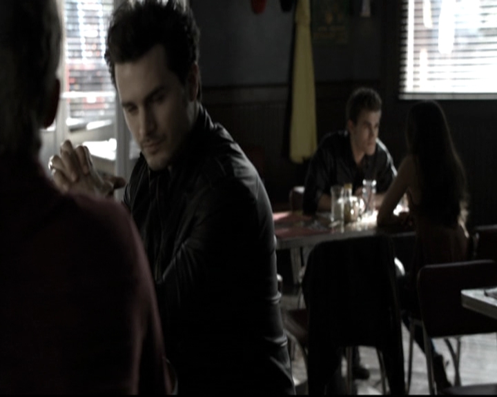 VampireDiariesWorld-dot-nl_6x09IAlone1248.jpg