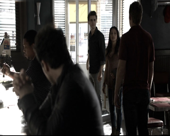 VampireDiariesWorld-dot-nl_6x09IAlone1267.jpg