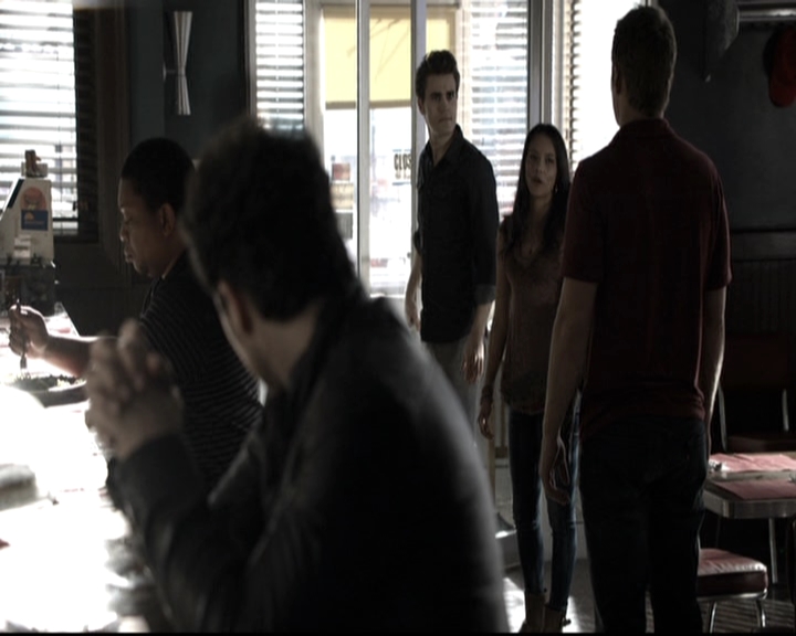 VampireDiariesWorld-dot-nl_6x09IAlone1268.jpg