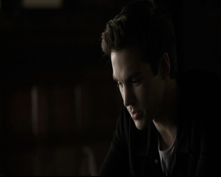 VampireDiariesWorld-dot-nl_6x09IAlone1276.jpg