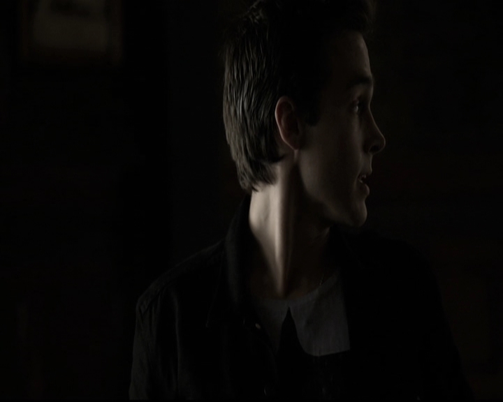 VampireDiariesWorld-dot-nl_6x09IAlone1296.jpg