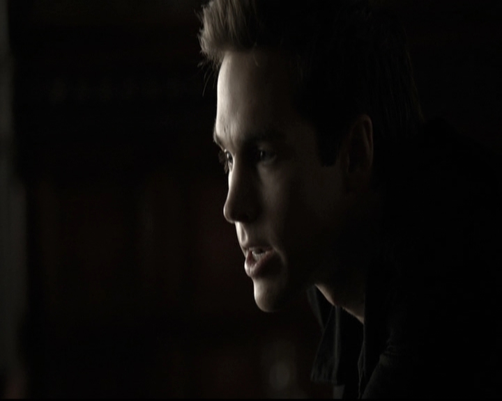 VampireDiariesWorld-dot-nl_6x09IAlone1342.jpg