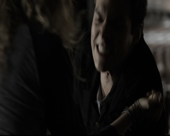 VampireDiariesWorld-dot-nl_6x09IAlone1346.jpg