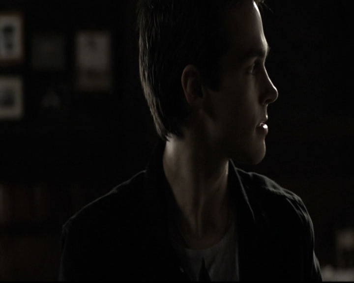 VampireDiariesWorld-dot-nl_6x09IAlone1361.jpg