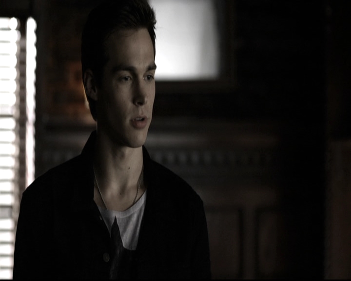 VampireDiariesWorld-dot-nl_6x09IAlone1380.jpg