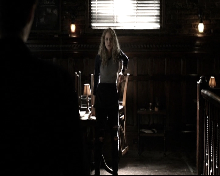 VampireDiariesWorld-dot-nl_6x09IAlone1385.jpg