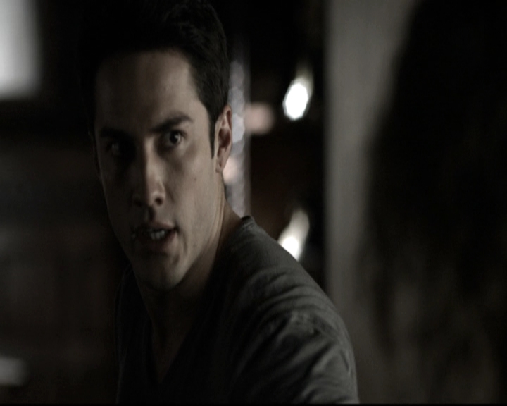 VampireDiariesWorld-dot-nl_6x09IAlone1393.jpg