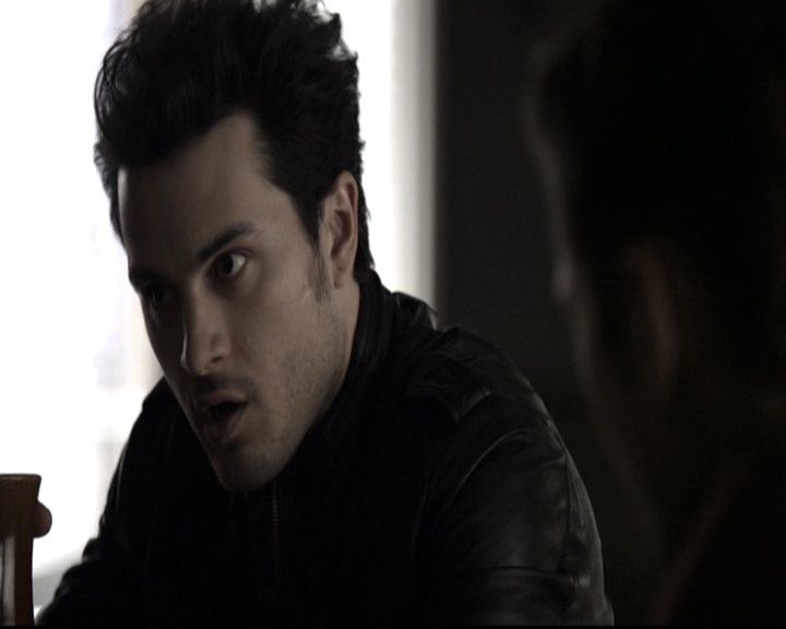 VampireDiariesWorld-dot-nl_6x09IAlone1408.jpg