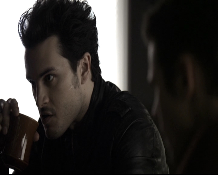 VampireDiariesWorld-dot-nl_6x09IAlone1409.jpg