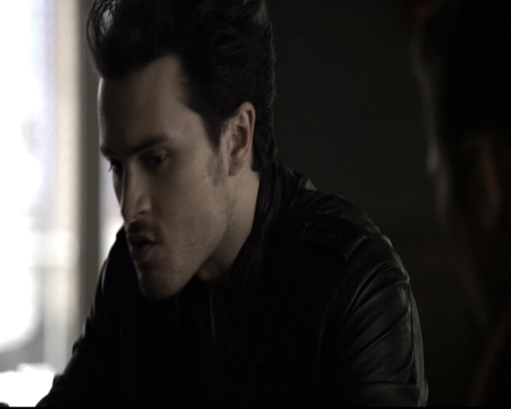 VampireDiariesWorld-dot-nl_6x09IAlone1411.jpg