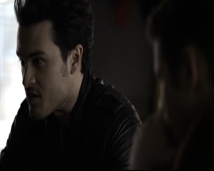 VampireDiariesWorld-dot-nl_6x09IAlone1423.jpg